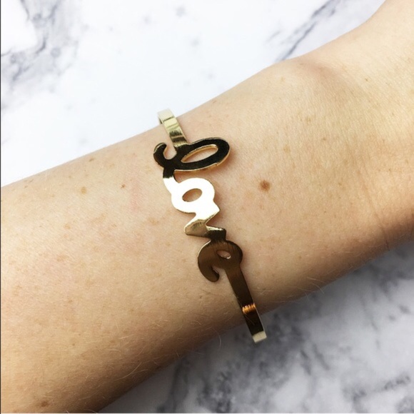 “Love" gold simple stylish cuff bracelet written in cursive. Perfect gift - Picture 3 of 7